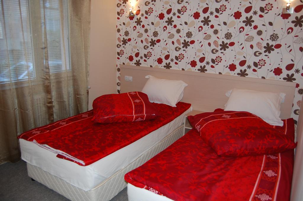 Rozovata Kashta Hotel Kyustendil Quarto foto