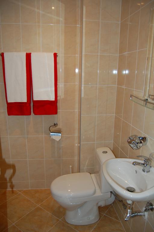 Rozovata Kashta Hotel Kyustendil Quarto foto