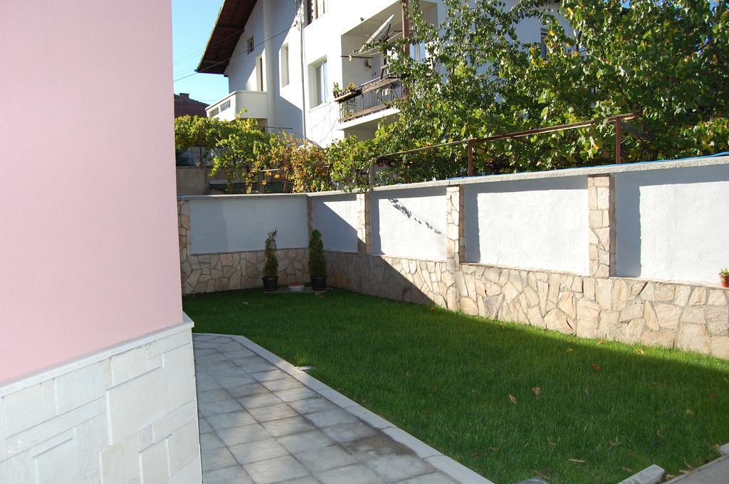 Rozovata Kashta Hotel Kyustendil Exterior foto